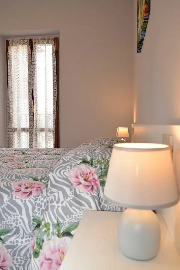 Camere Paolo Assisi 2*,
